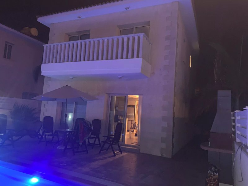 Amadora Luxury Villas