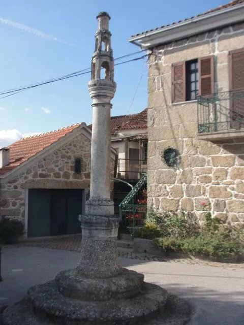 Pelourinho De Ovoa