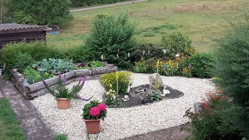 quietly located apartment, 3 km from barrier lake Losheim, pets are welcome