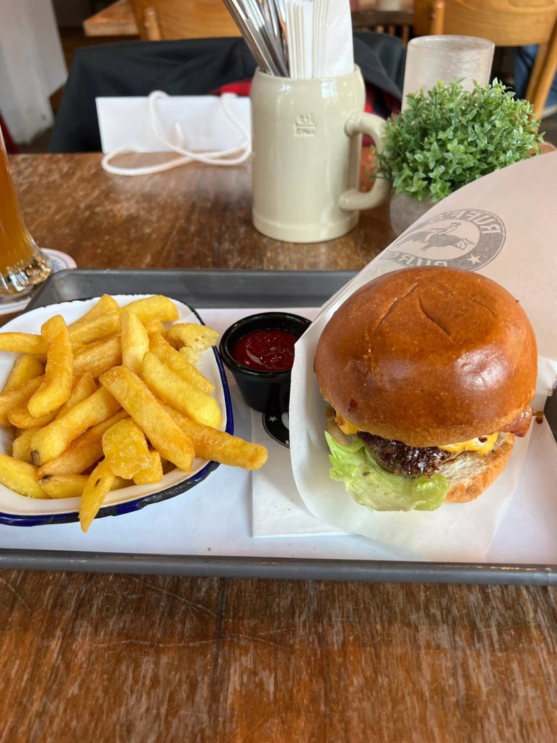 Ruff's Burger