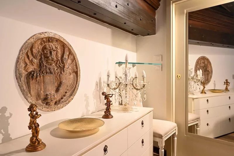Quiet Open-Space in Historic Palazzo steps from San Marco