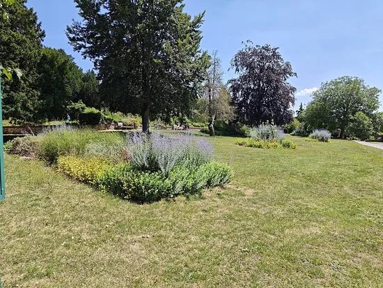 Leatherhead Park Gardens