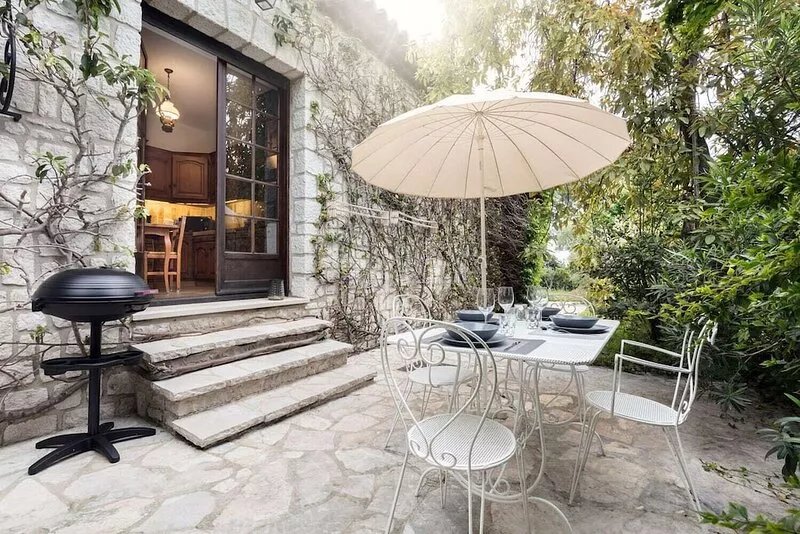 Magnificent stone house for an authentic stay in the South of France