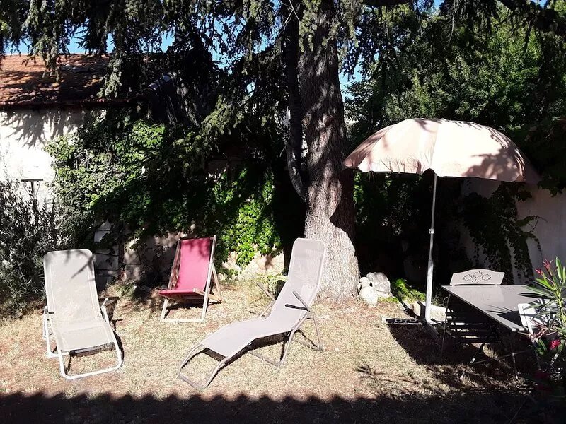 Seasonal apartment in the heart of Maussane Alpilles, ideal for a couple