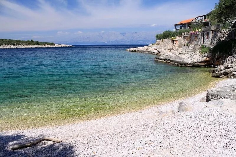 Studio flat near beach Cove Pokrivenik, Hvar (AS-8673-b)