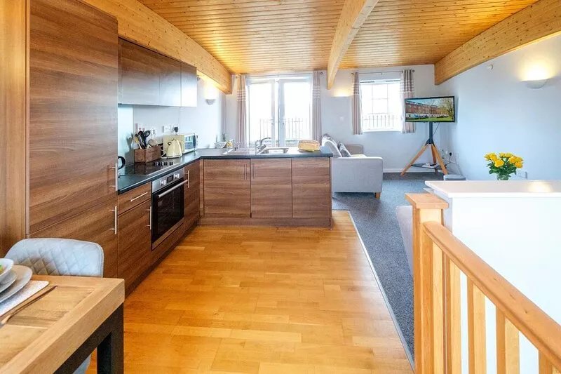 The Loft - sleeps 6 guests  in 3 bedrooms
