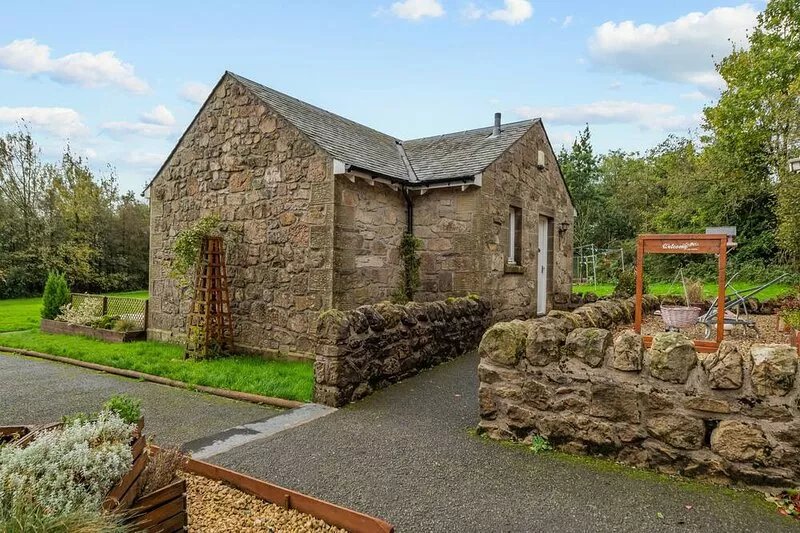 Ploughman’s Poet cottage is within a semi rural setting.