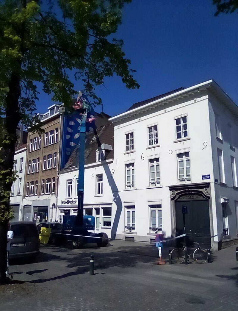 27 Quai Au Bois A Bruler Building