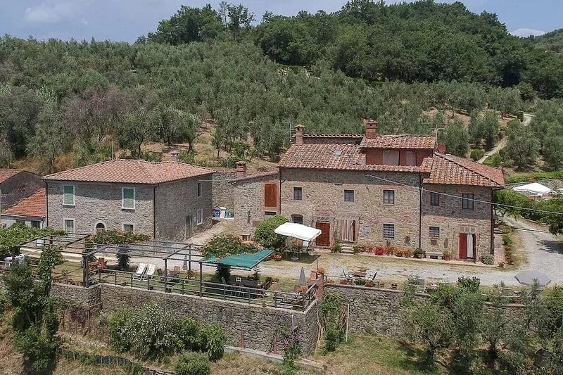 Romantic Holiday Villa, pool Opens from April to October, for 18 people