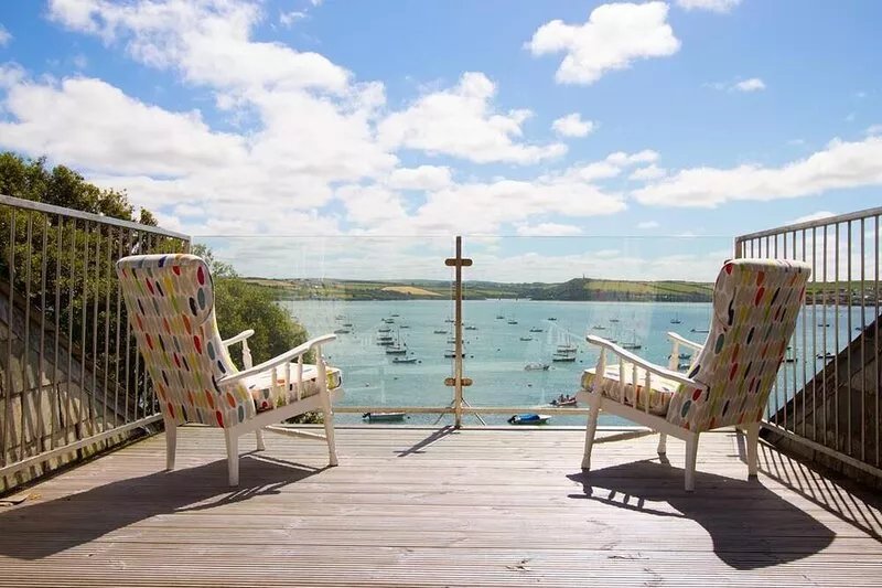 Stunning Estuary Views A Stones Throw From The Beach
