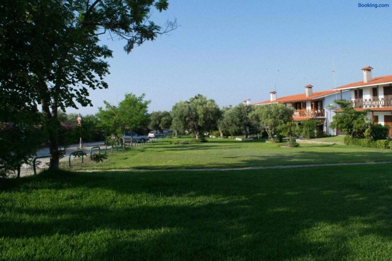 Mikiverna Houses & Apartments
