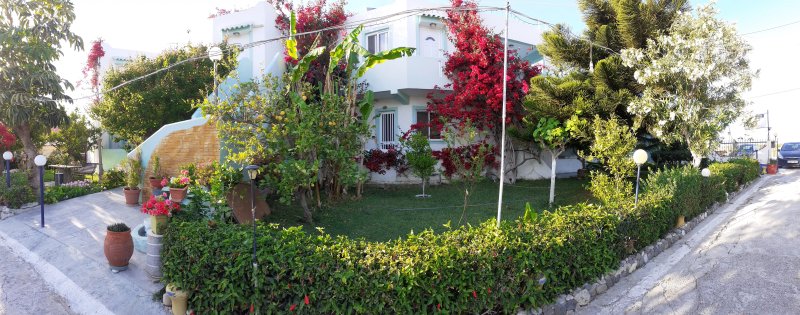 Zikas Apartments