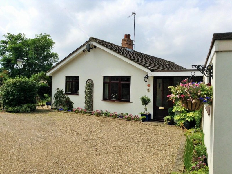 3 River View Bed & Breakfast