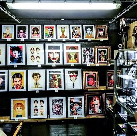 Egoiste Gallery