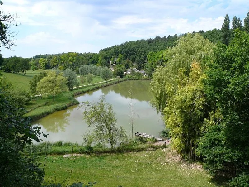 Small corner for sinners and hikers, calm relaxation in the country.