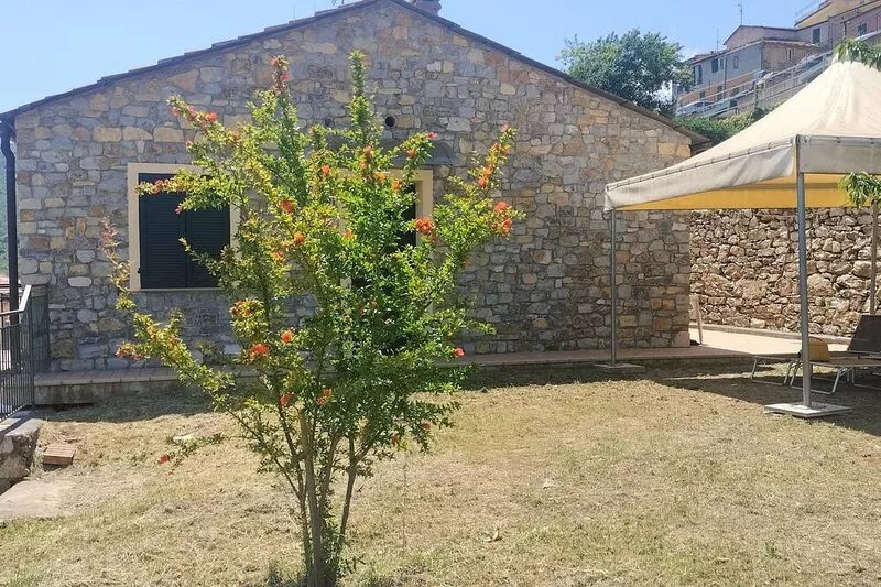 Lovely cottage 'Il Ciliegio': relax, taste and well-being