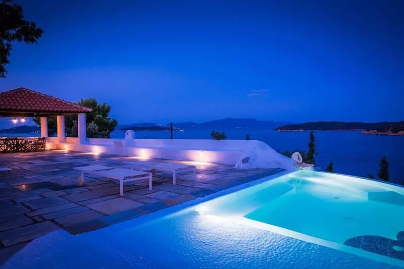 Villa Arios Your little Private Resort  only 5 min away from a secluded beach