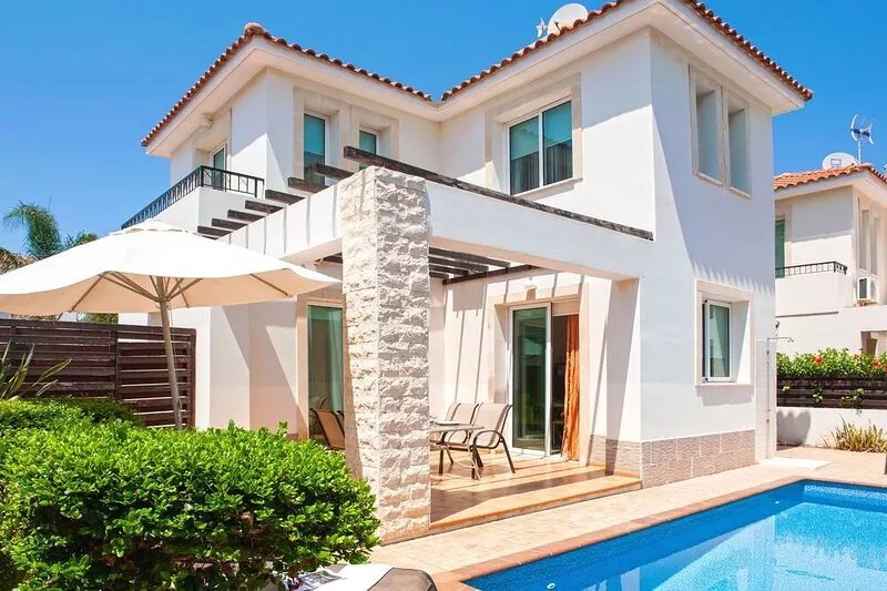 DANATA  - 2bed Villa with private pool withing walking distance to Pernera