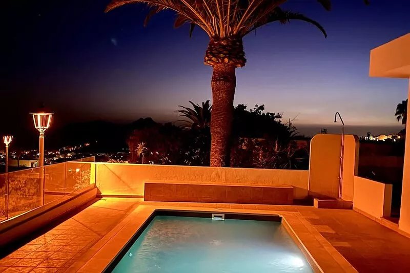 LUXURY VILLA WITH A BREATHTAKING OCEAN VIEW! HEATED/POOL, WI-FI & UK TV!!