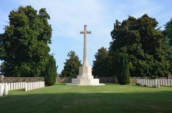 Cimitero inglese di Giavera del Montello