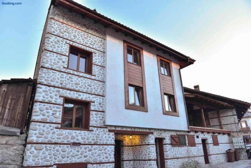 Lovna Sreshta Guest House