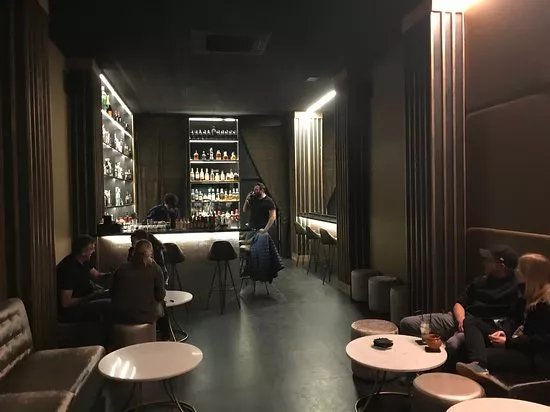 Mr White Cocktail Bar