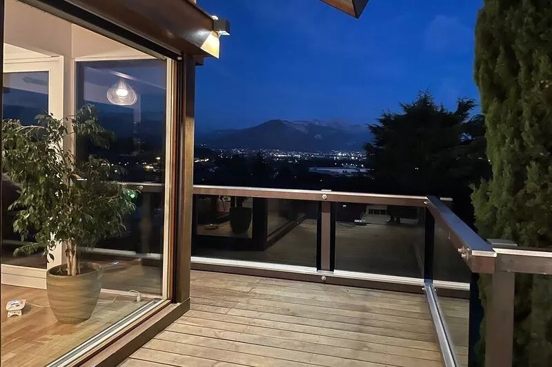 Exceptional mountain view, heated swimming pool, 10 minutes from Lake Annecy