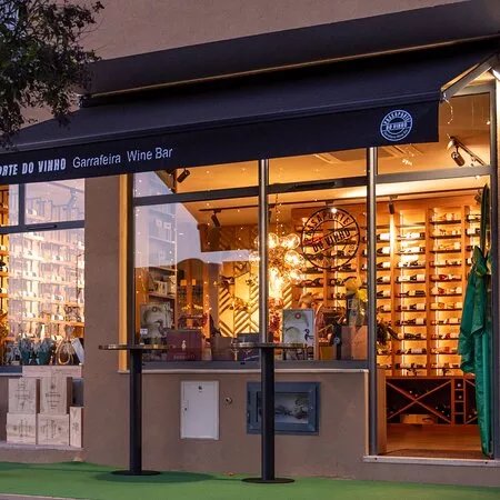 Garrafeira Passaporte Do Vinho, Wine Bar