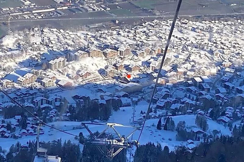 Luxury 4 bedroom penthouse apartment near ski lift