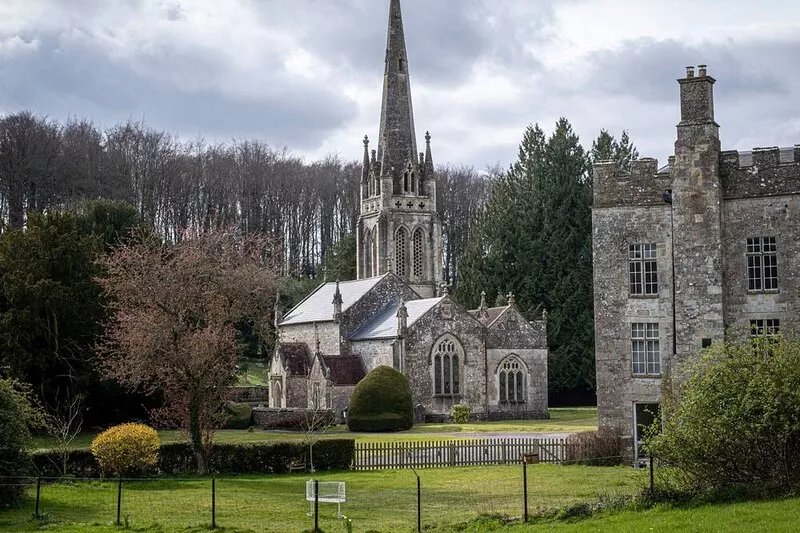 ENDERLEY, pet friendly, character holiday cottage in Salisbury