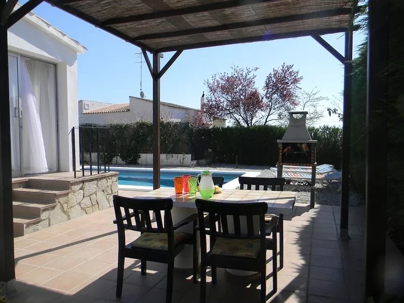 Lovely 2 bedroom villa with private pool(2)