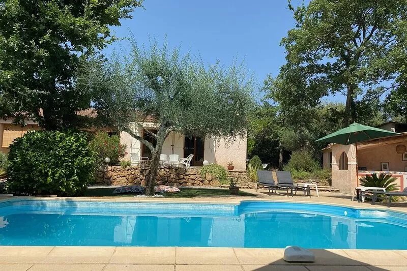 Villa with private pool between Land and Sea