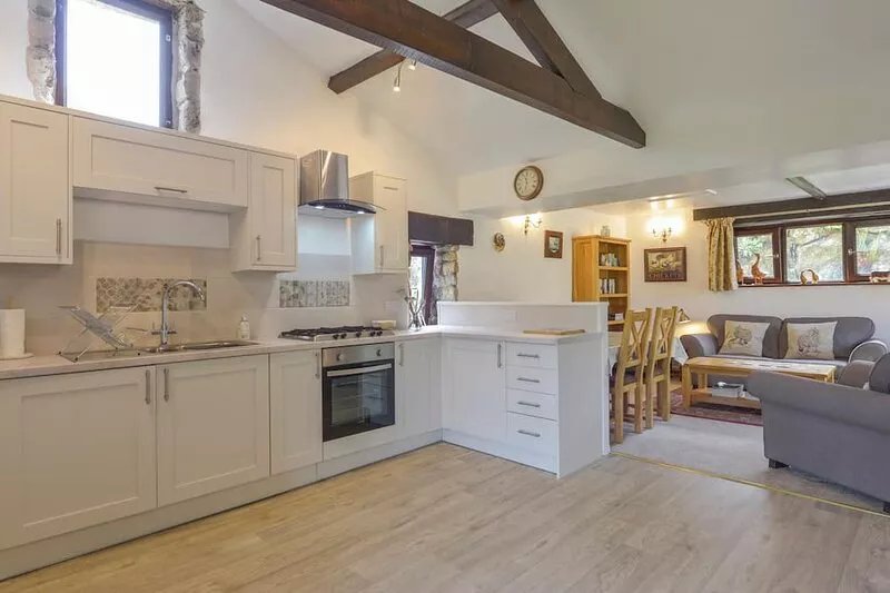 BUSTER BARN, pet friendly, with a garden in Sampford Spiney
