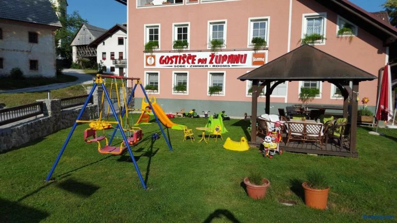 Guesthouse Pri Zupanu
