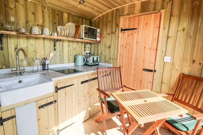 CLAERWEN, pet friendly, with a garden in Rhayader
