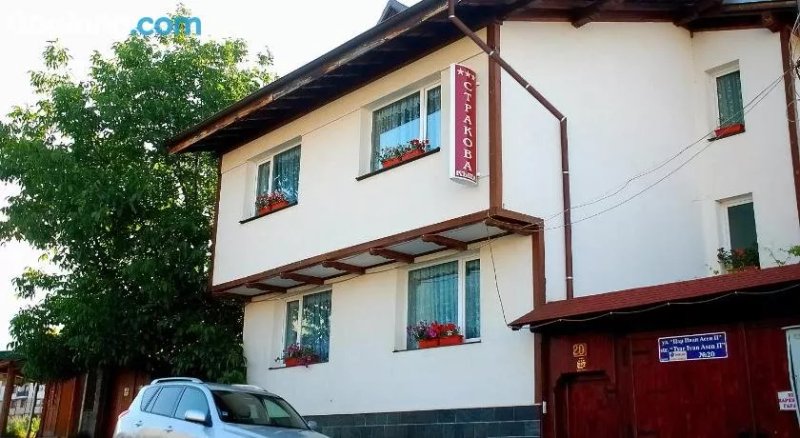 Strakova House