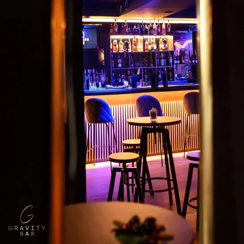 Gravity Bar