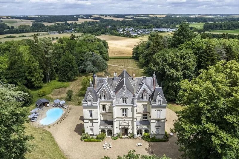 Holiday Chateau for Families and Groups