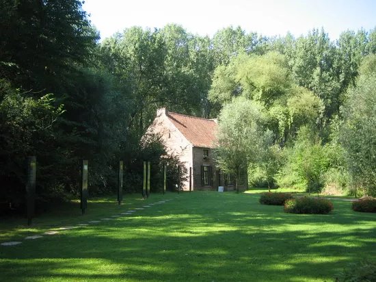 Van Gogh House (Maison Van Gogh)