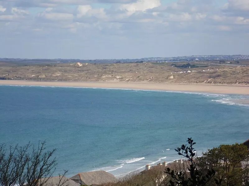 Stunning Seaside Apartment, Super sea views, prestigious elevated location, WiFi
