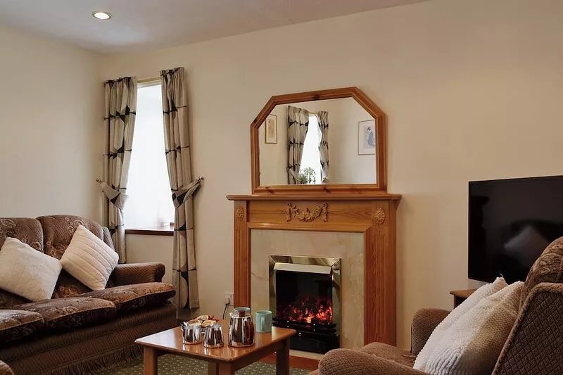 A cosy holiday home near to the thriving town of Dunfermline, once the capital
