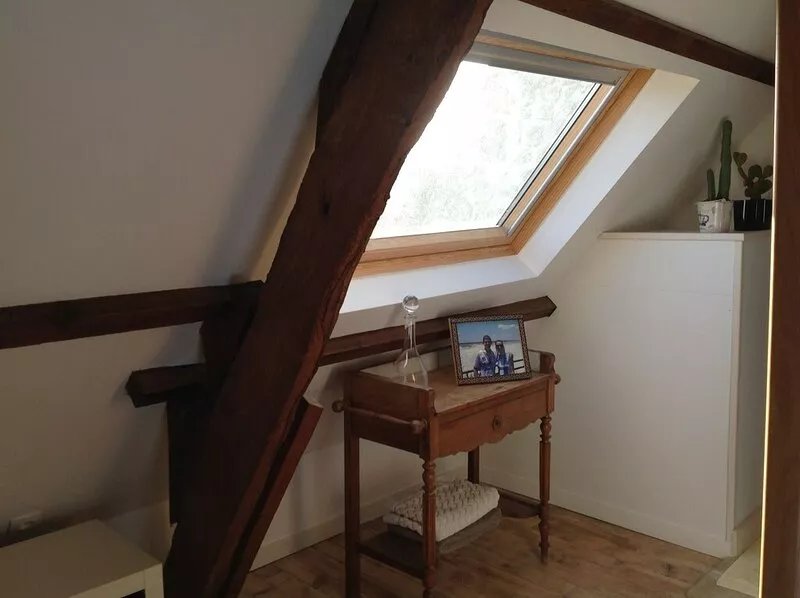 Beautifully furnished studio within an old property
