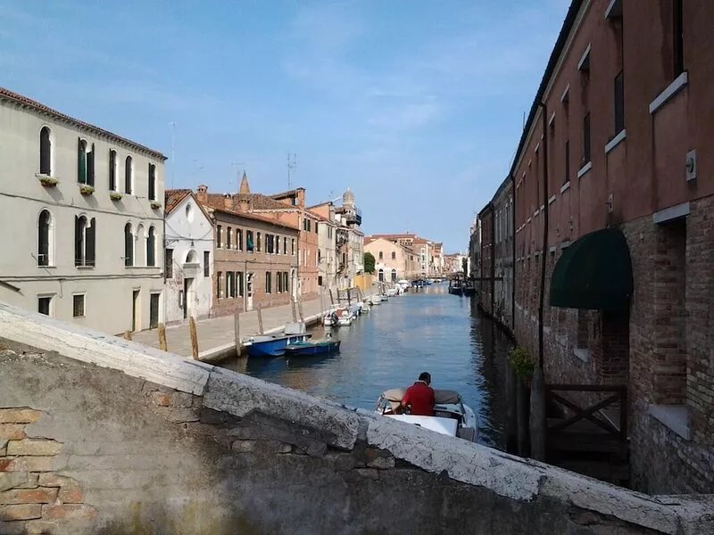 Spacious and bright apartment in Campo S.Alvise