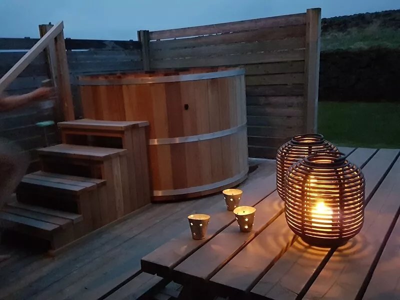Barn House by the shore in South Iceland - with hot tub