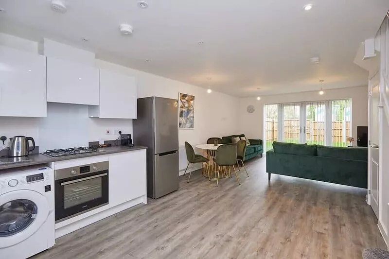 Beautiful 3 Bedroom City Centre House with Garden