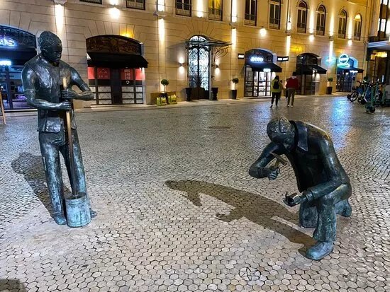 Homenagem Da Cidade De Lisboa Aos Calceteiros Que Constroem O Chao Que Pisamos