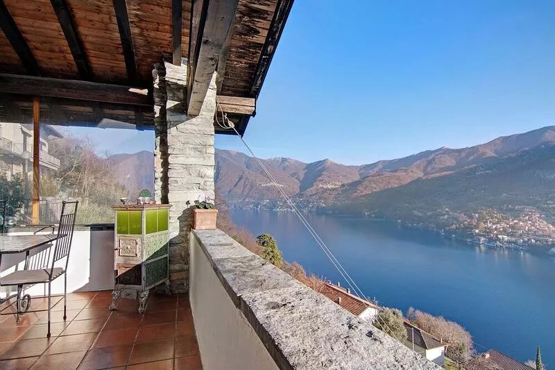 Vacation Home "Stone House of the year 1500" with Lake View & Wi-Fi
