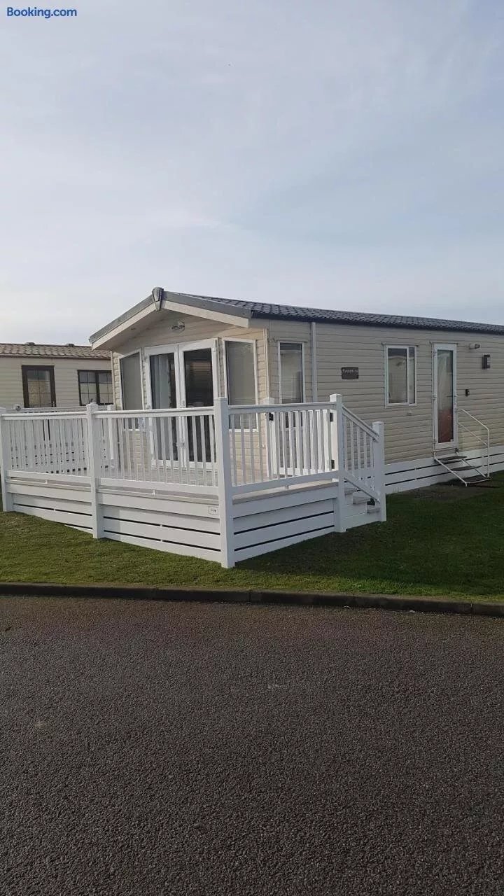 Lovely Static Caravan (Banksy's Beach Bunker)