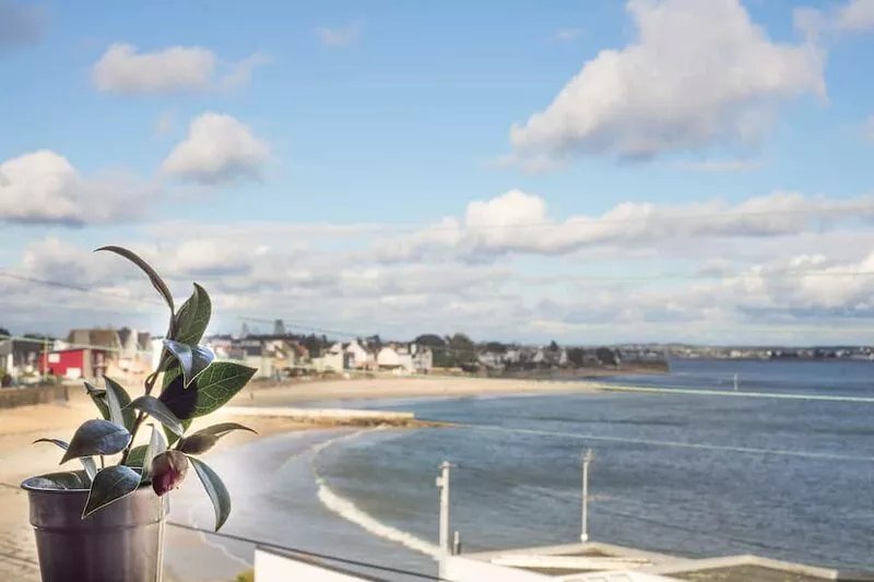 Sea view Larmor-Plage apartment by the sea