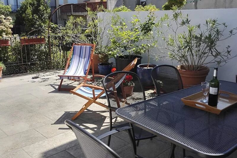 Ceret - 3 bed, historic town house with an artistic past
